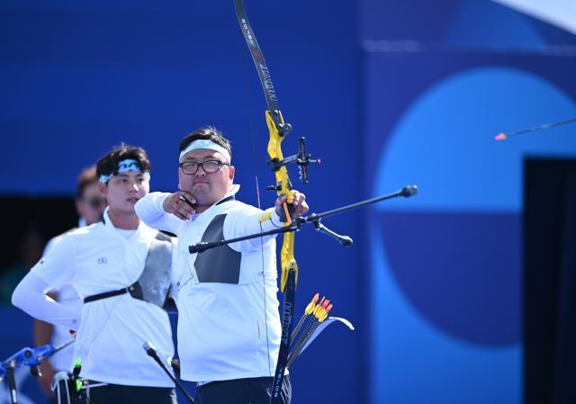 1722302568674014179.jpg 巴黎奥运会丨射箭——男子团体:韩国夺冠XxjpseC007573_20240730_MVPFN0A001.jpg