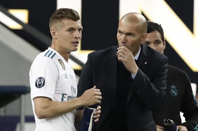 1719811409075009132.jpg zidane kroos.jpg